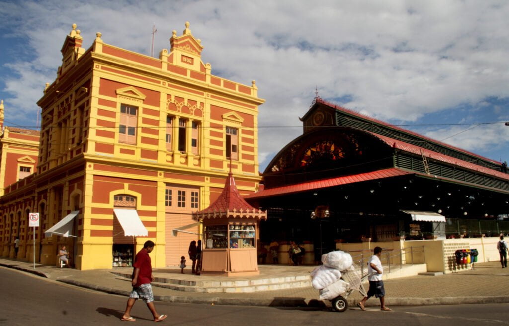 بازار لیسبون Mercado Adolpho Lisboa